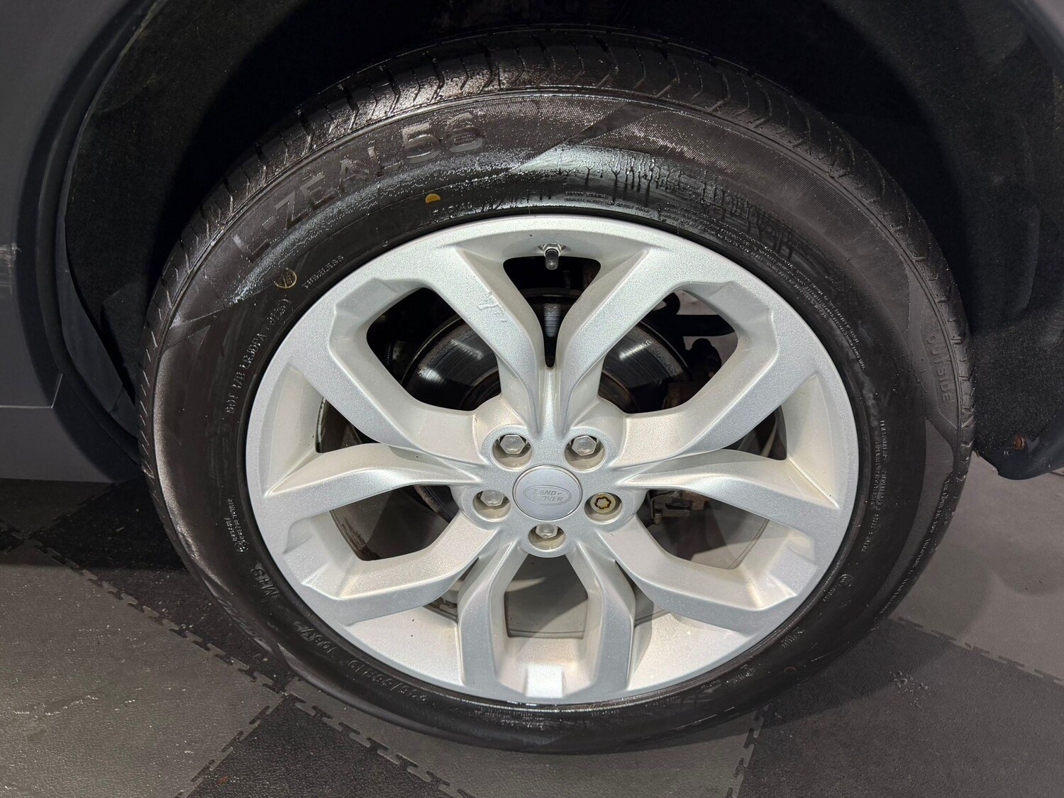 Used Land Rover Discovery Sport 2016 for sale - 77723819: Photo 31