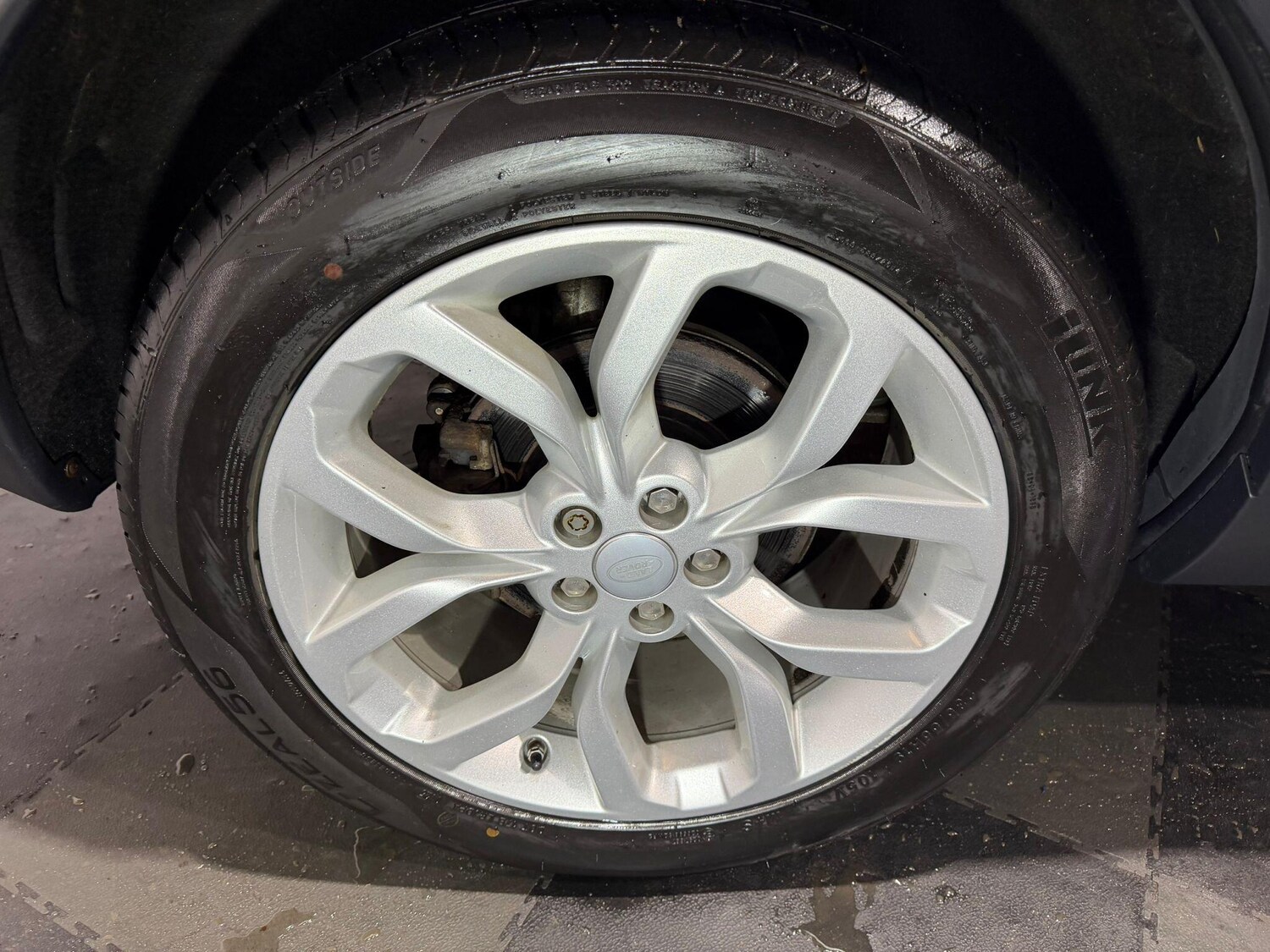 Used Land Rover Discovery Sport 2016 for sale - 77723819: Photo 32