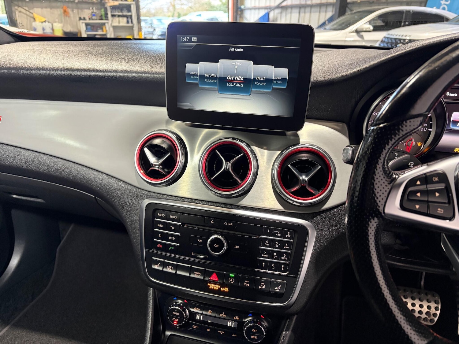 Used Mercedes-Benz GLA 2016 for sale - 76645456: Photo 23