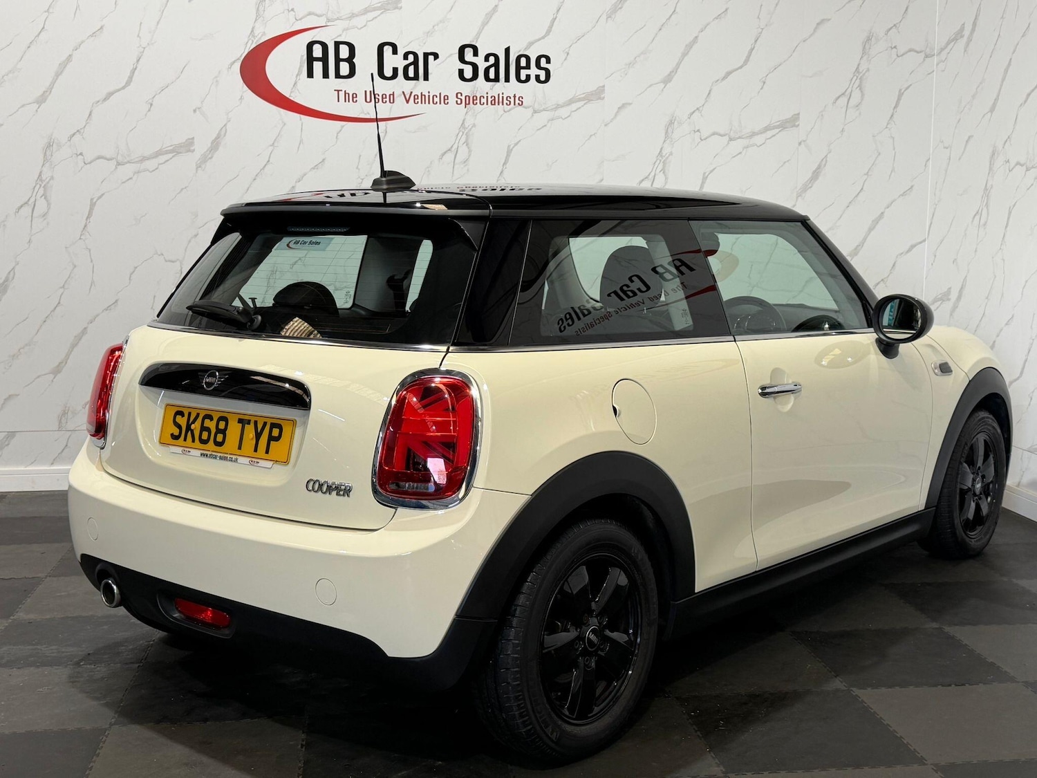 Used MINI Hatch 2018 for sale - 78127450: Photo 8