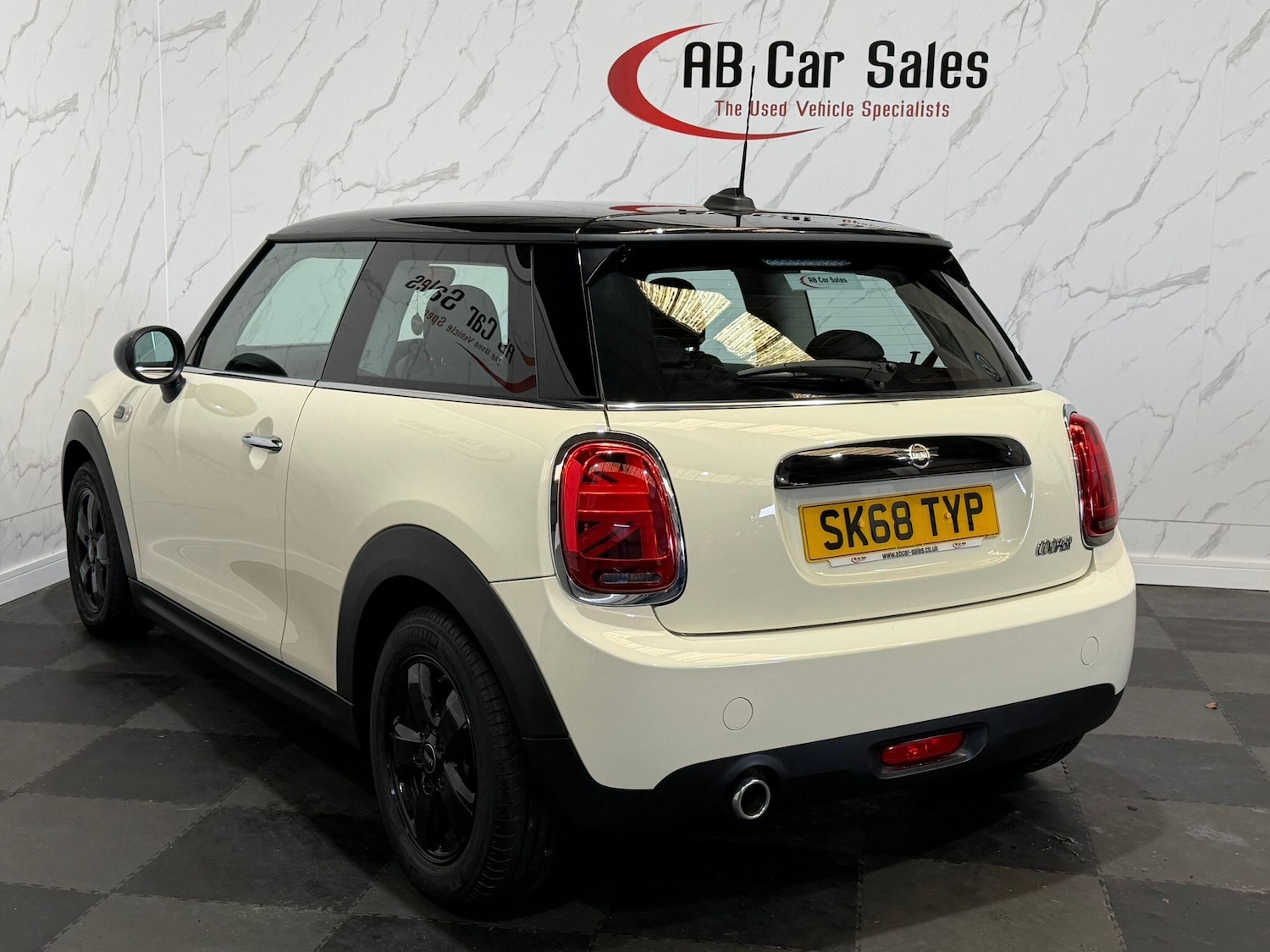 Used MINI Hatch 2018 for sale - 78127450: Photo 9
