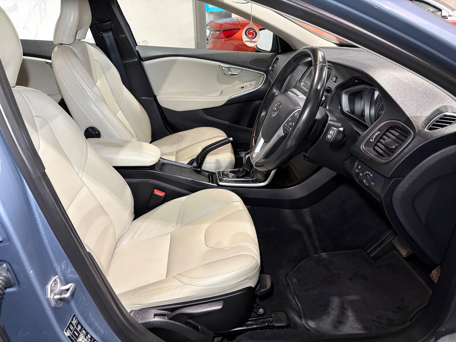 Used Volvo V40 for sale - 76440476: Photo 13