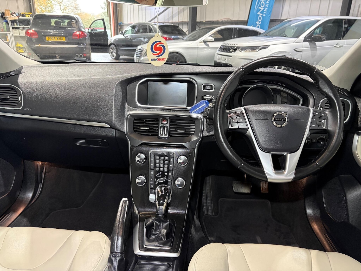 Used Volvo V40 for sale - 76440476: Photo 14