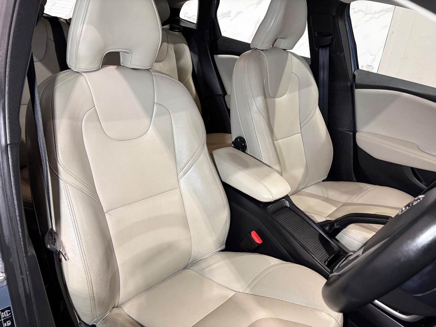 Used Volvo V40 for sale - 76440476: Photo 19