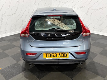 Used Volvo V40 2018 for sale - 76440476: Photo