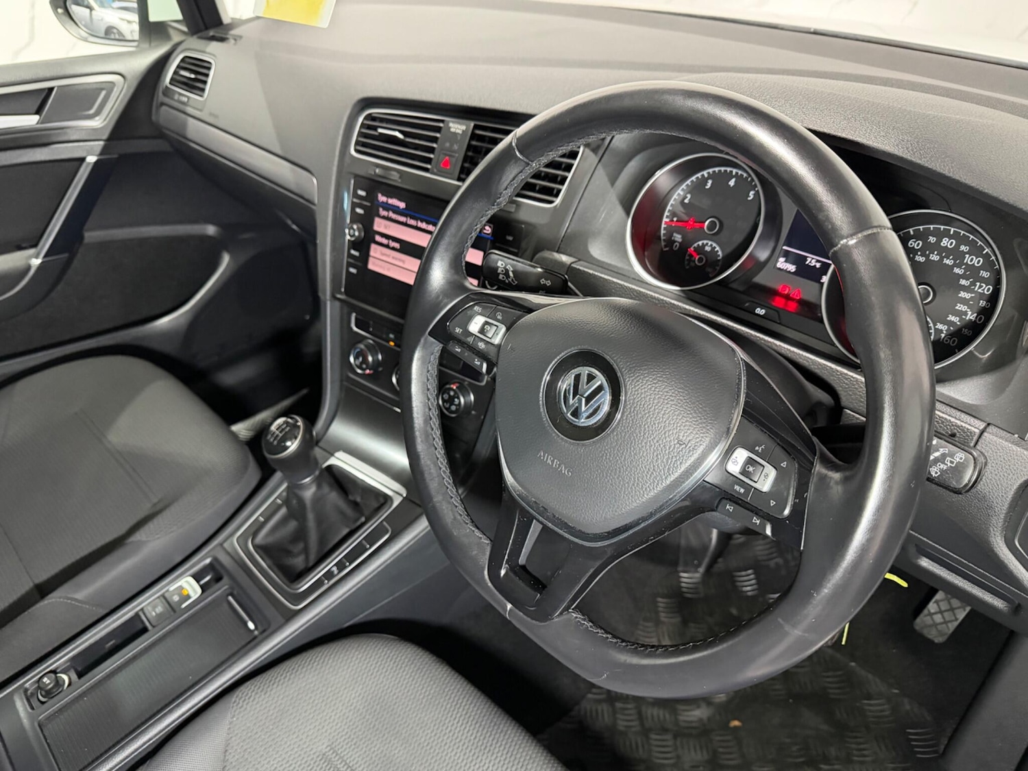 Used Volkswagen Golf 2019 for sale - 77351568: Photo 12