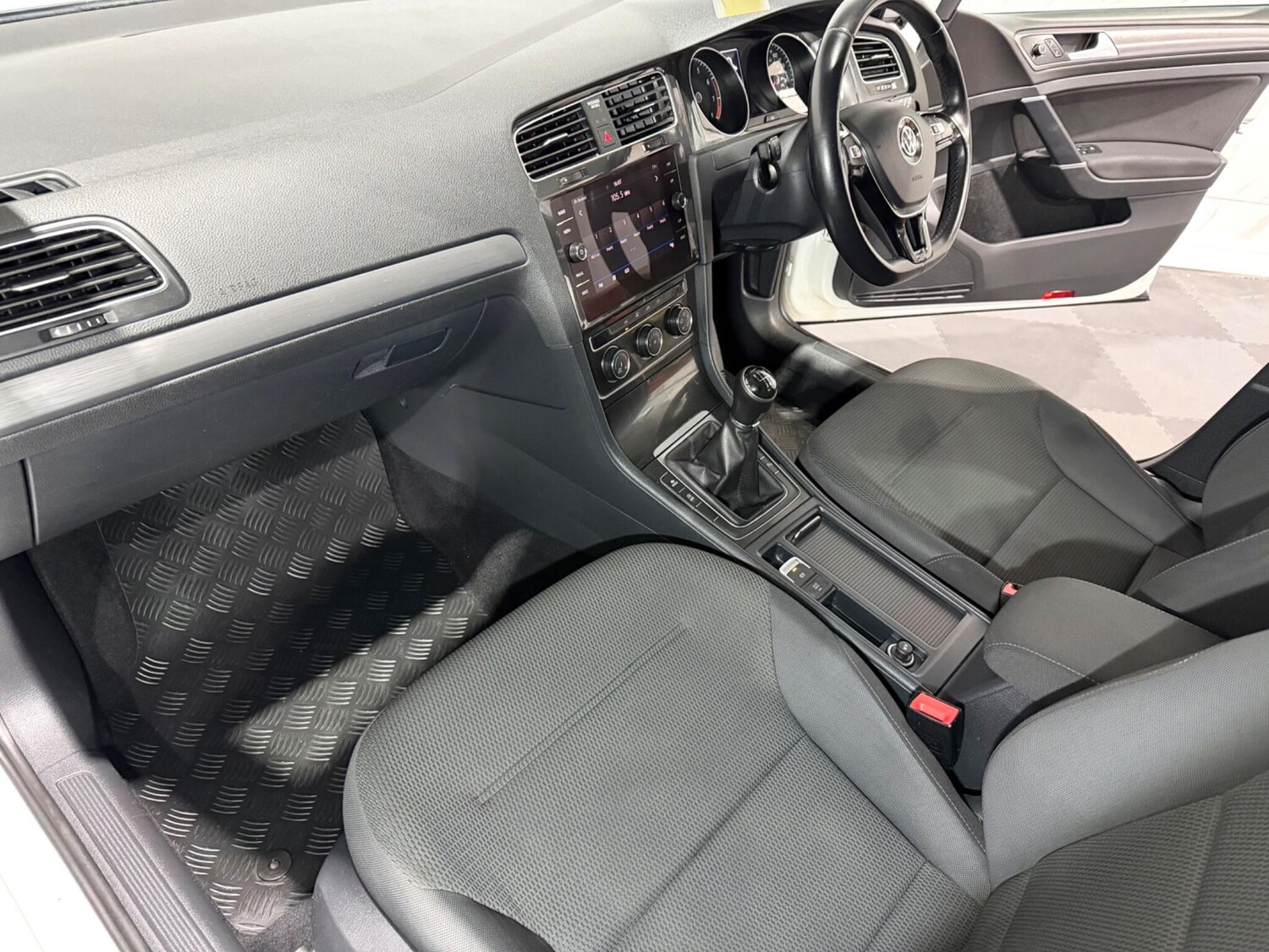 Used Volkswagen Golf 2019 for sale - 77351568: Photo 20