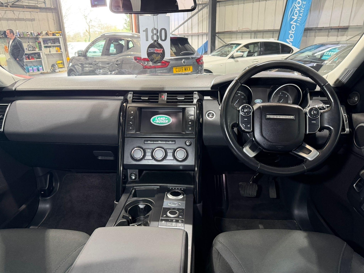 Used Land Rover Discovery 2017 for sale - 77710580: Photo 16