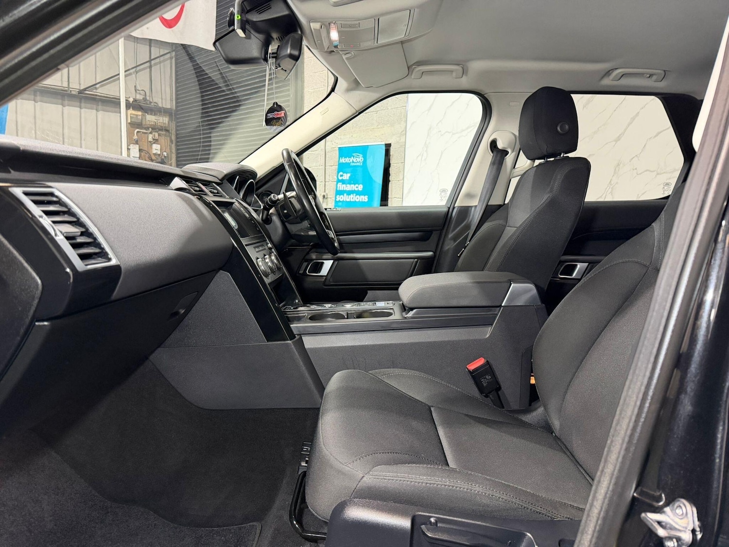 Used Land Rover Discovery 2017 for sale - 77710580: Photo 20