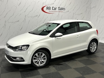 Used Volkswagen Polo 2015 for sale - 75905122: Photo