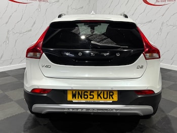 Used Volvo V40 Cross Country 2015 for sale - 75769698: Photo