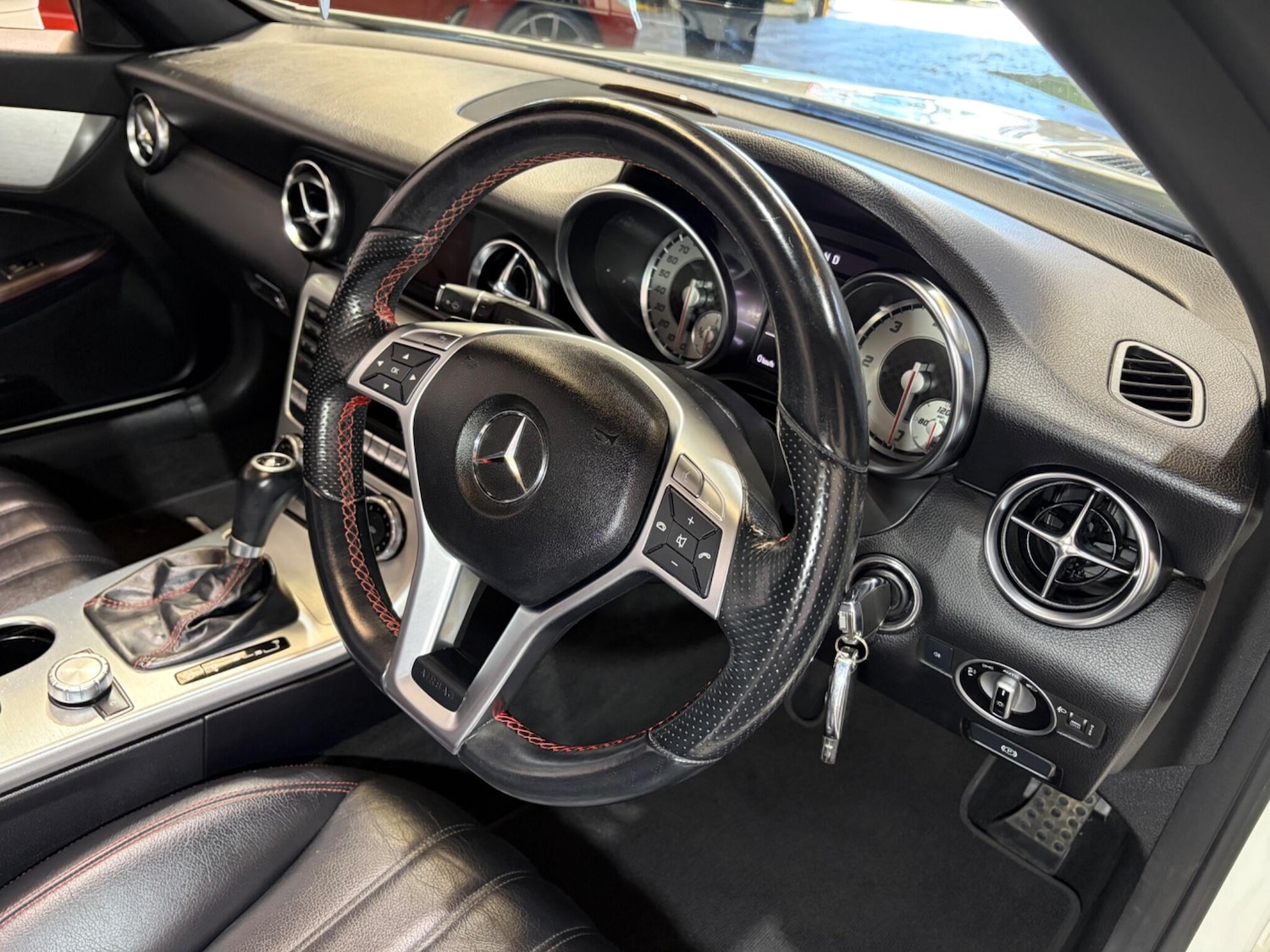 Used Mercedes-Benz SLK 2012 for sale - 78148107: Photo 18