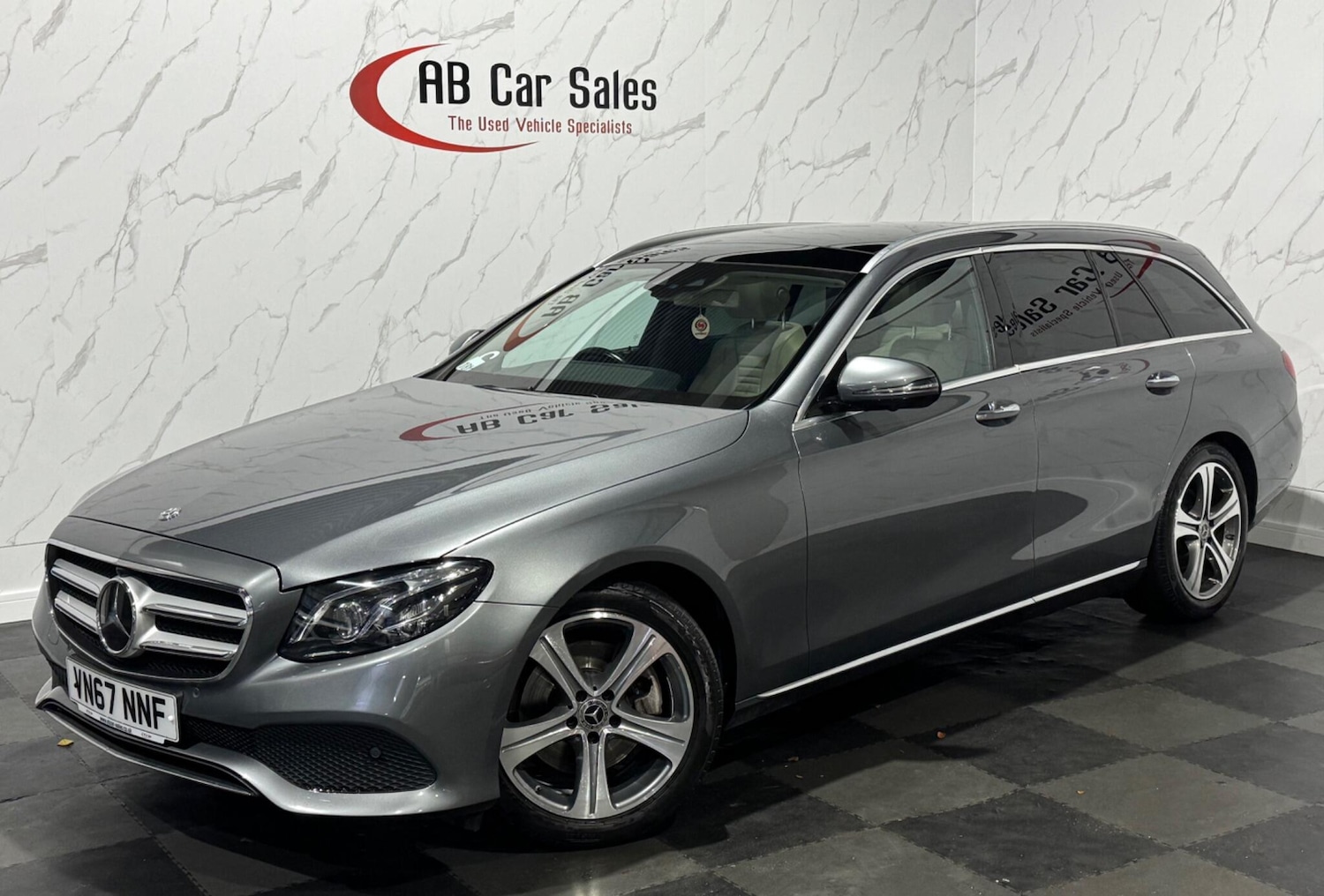 Used Mercedes-Benz E Class 2017 for sale - 76993186: Photo 1
