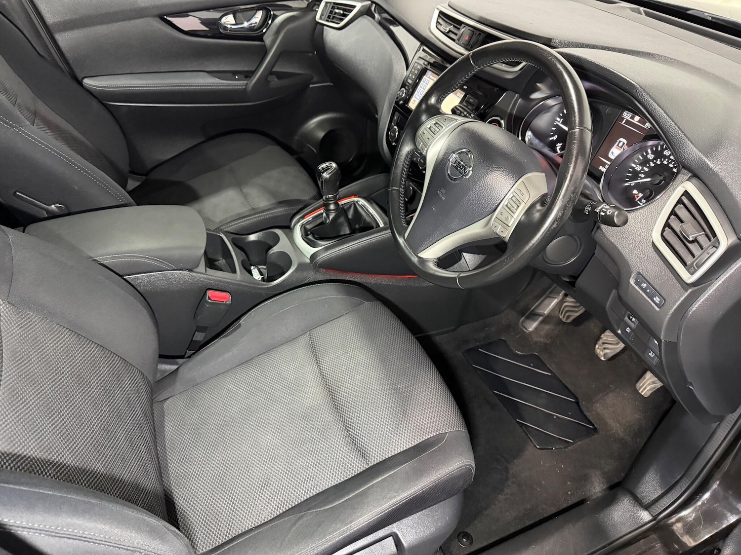 Used Nissan Qashqai 2017 for sale - 76975974: Photo 11