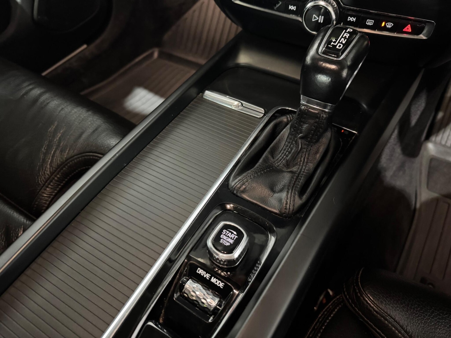 Used Volvo V60 Cross Country 2020 for sale - 76398164: Photo 21