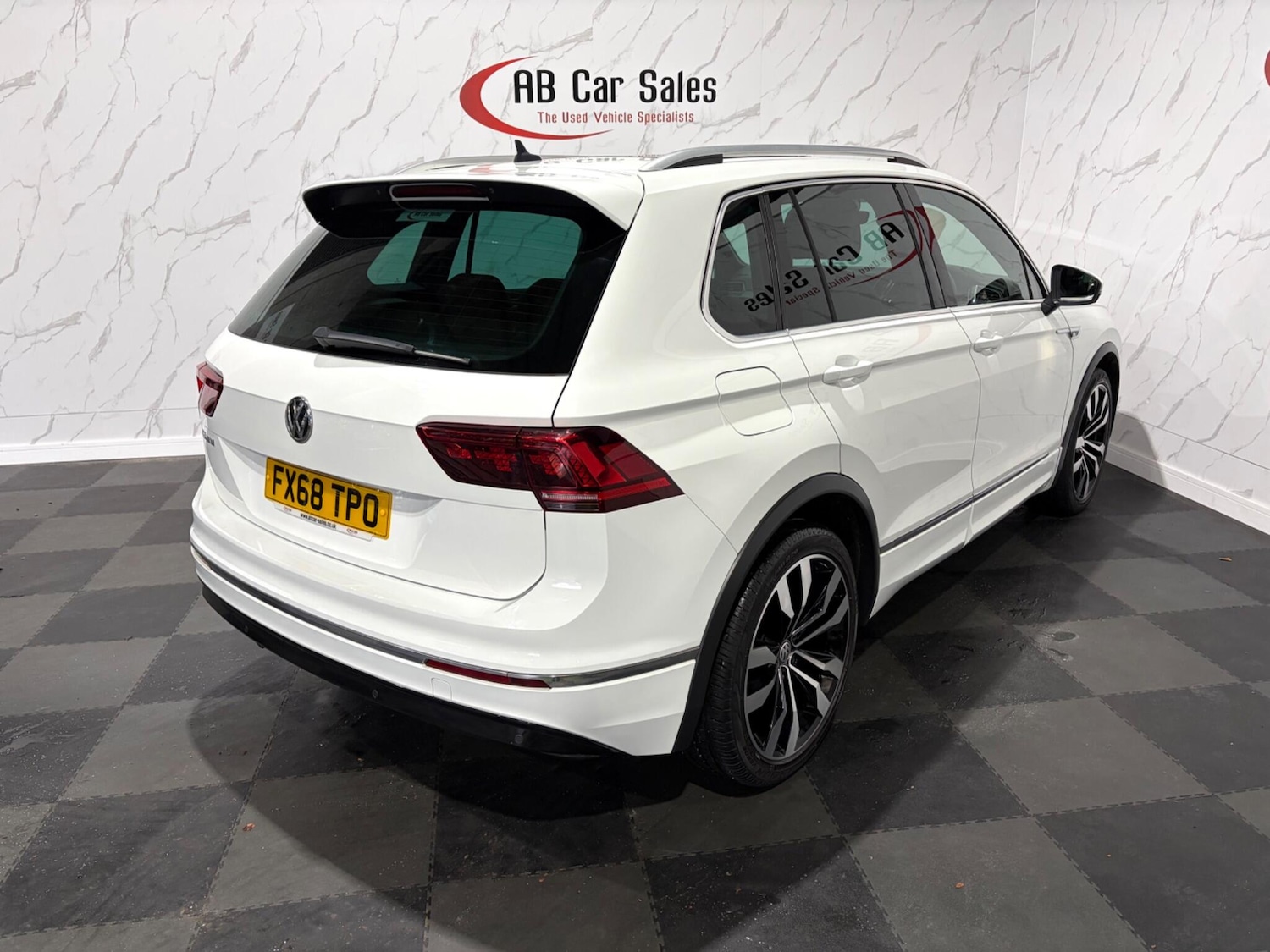 Used Volkswagen Tiguan 2018 for sale - 77425974: Photo 10