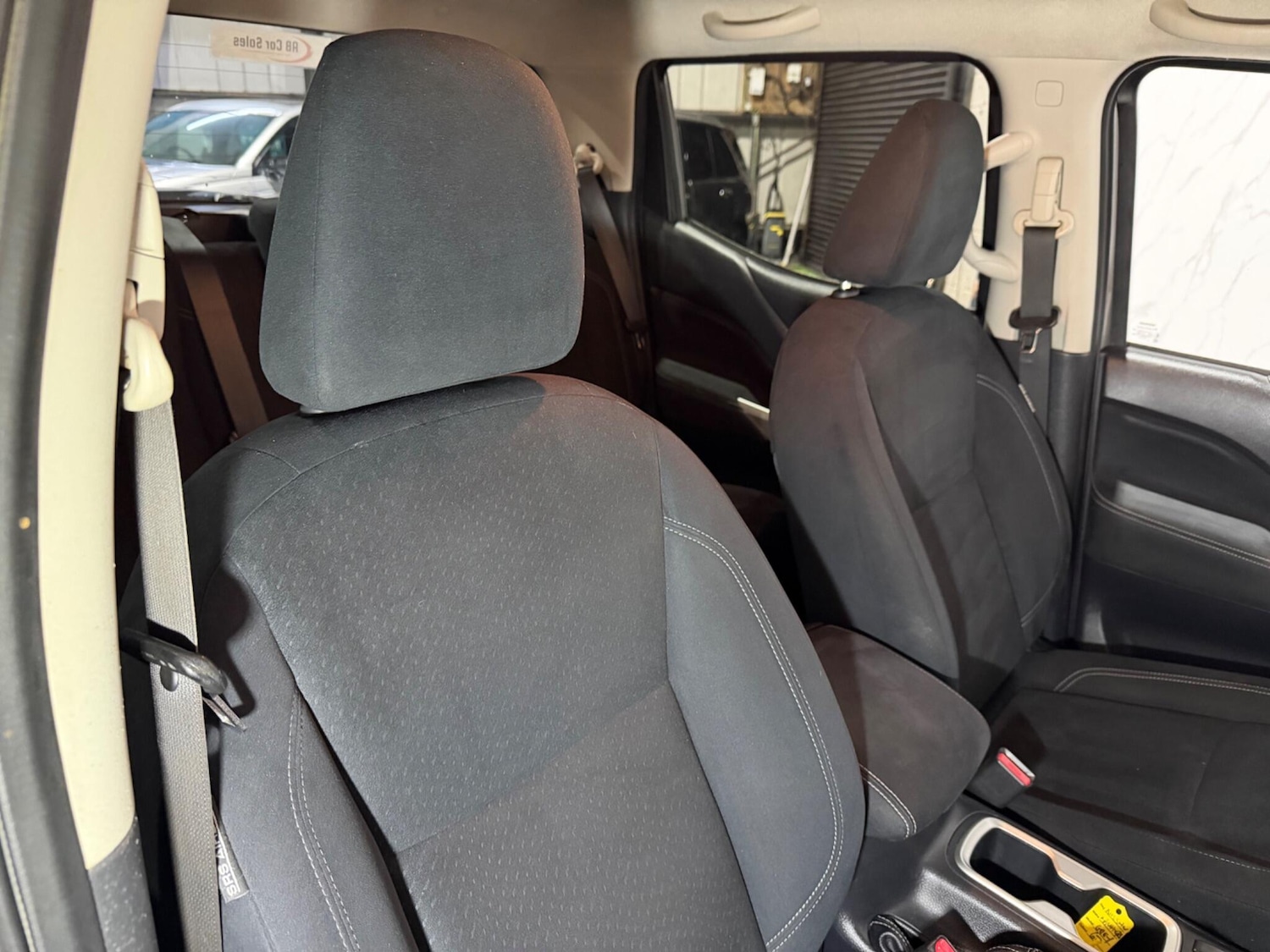 Used Nissan Navara 2017 for sale - 77050291: Photo 12