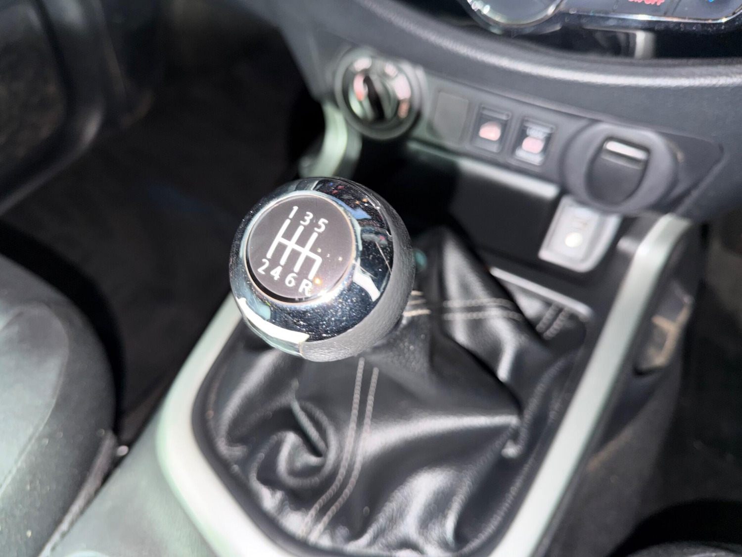 Used Nissan Navara 2017 for sale - 77050291: Photo 24