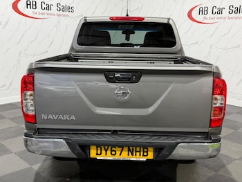 Used Nissan Navara 2017 for sale - 77050291: Photo