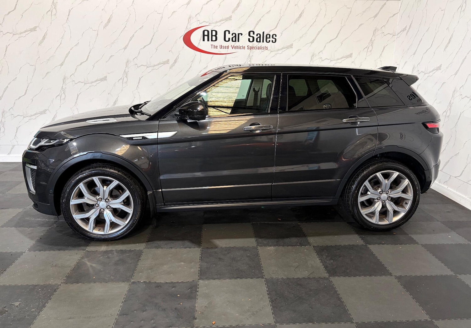 Used Land Rover Range Rover Evoque 2017 for sale - 76800860: Photo 5