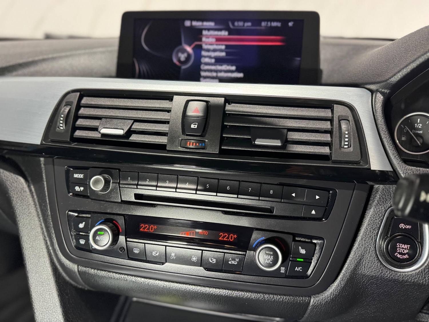 Used BMW 3 Series 2013 for sale - 76991365: Photo 27