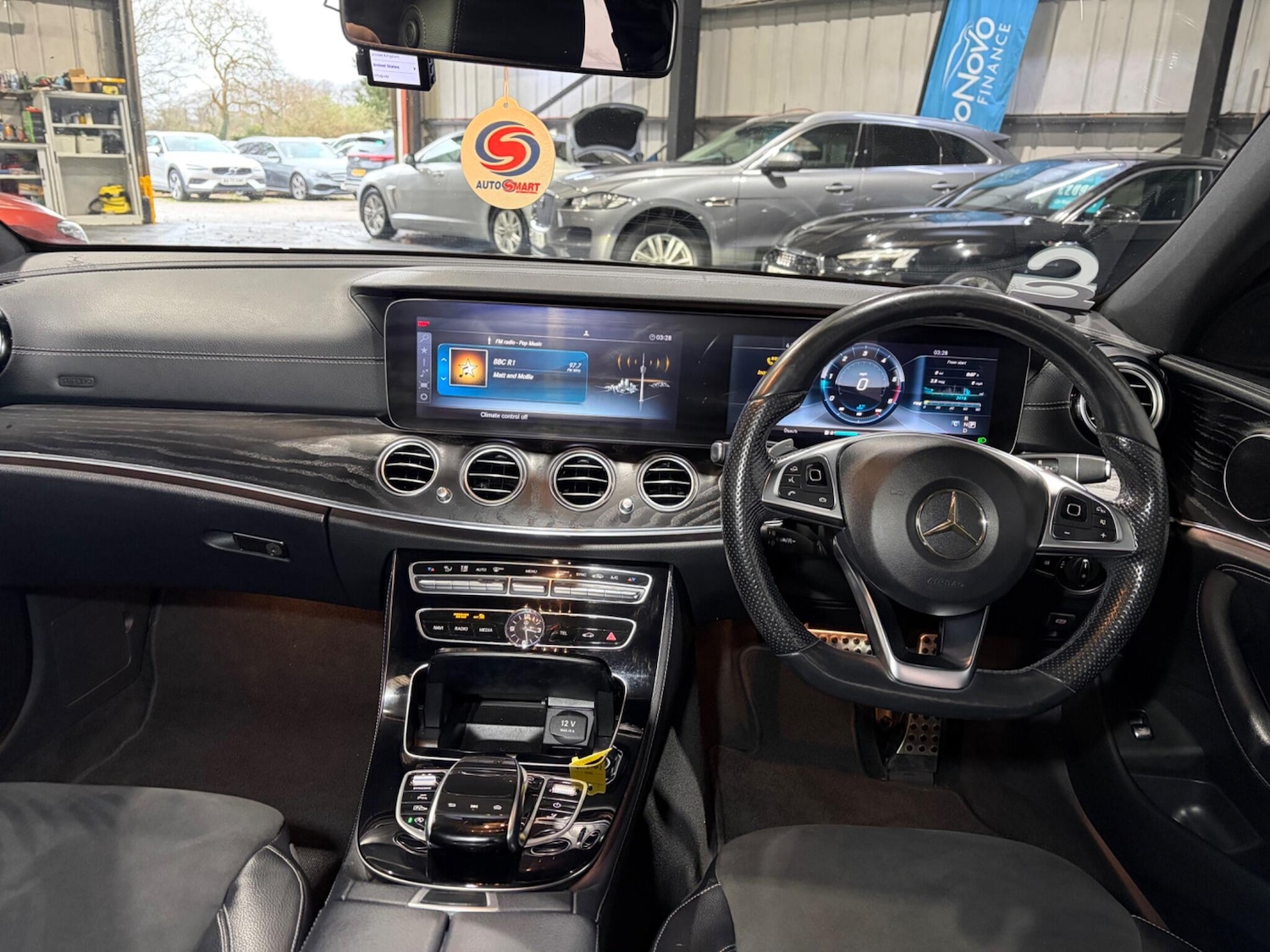 Used Mercedes-Benz E Class 2017 for sale - 77425323: Photo 16