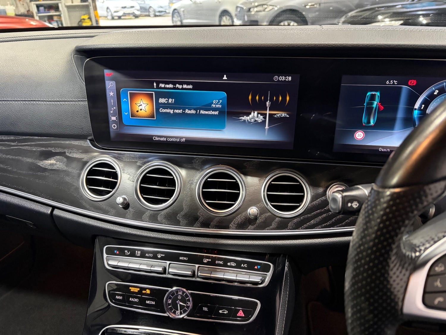 Used Mercedes-Benz E Class 2017 for sale - 77425323: Photo 26