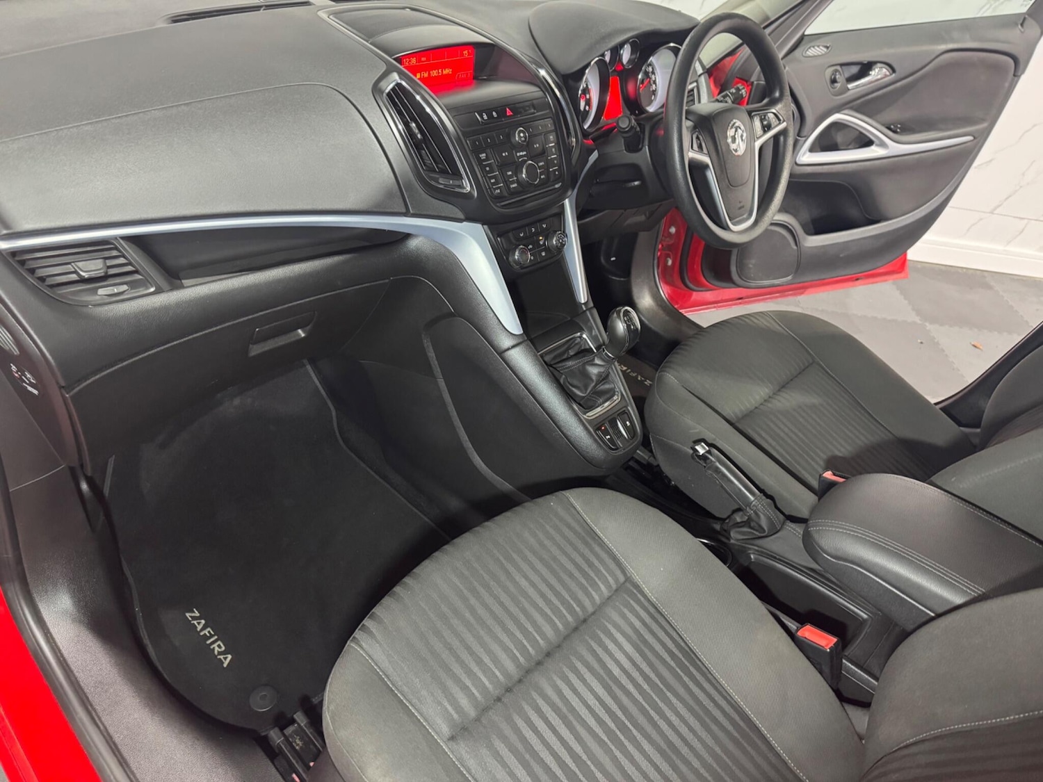 Used Vauxhall Zafira 2015 for sale - 76671530: Photo 22