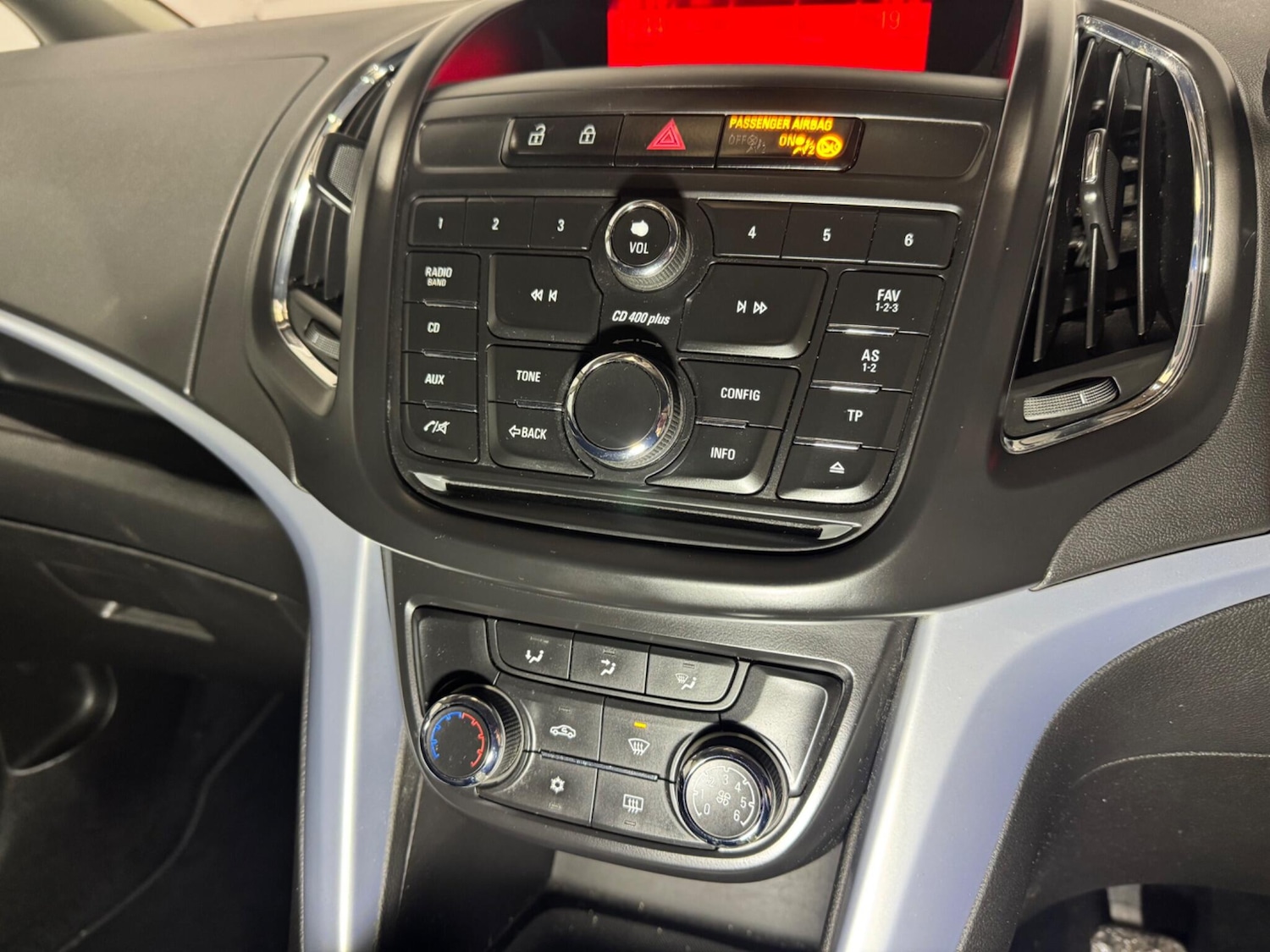 Used Vauxhall Zafira 2015 for sale - 76671530: Photo 25