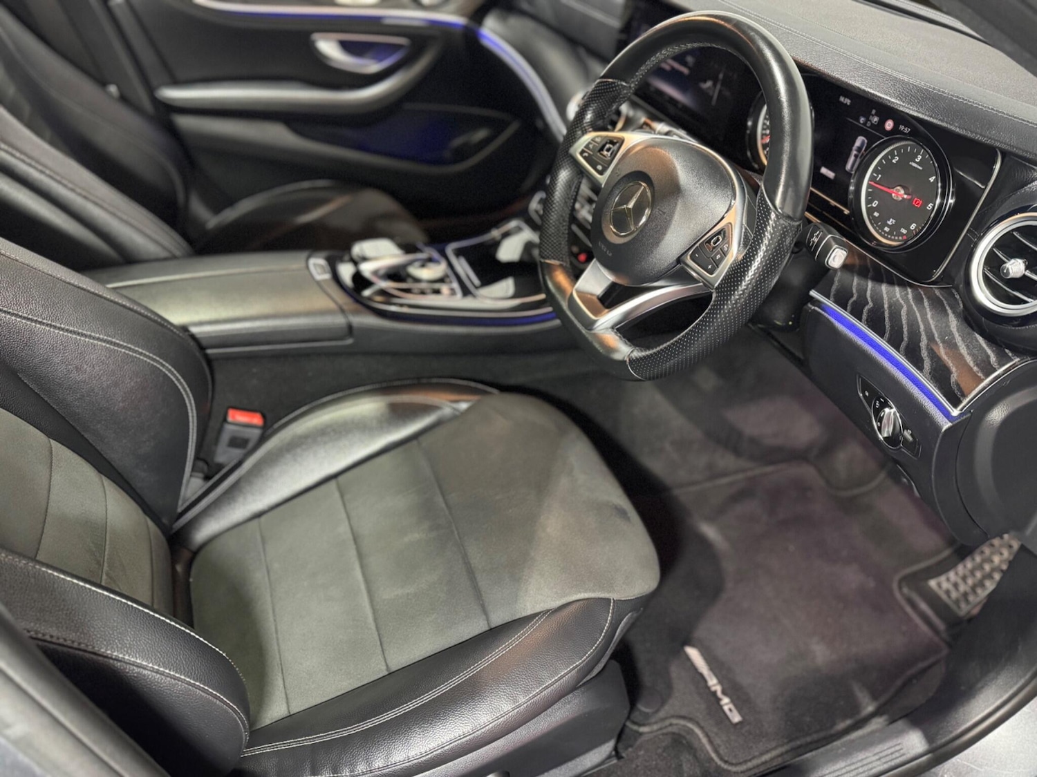 Used Mercedes-Benz E Class 2017 for sale - 78019160: Photo 11