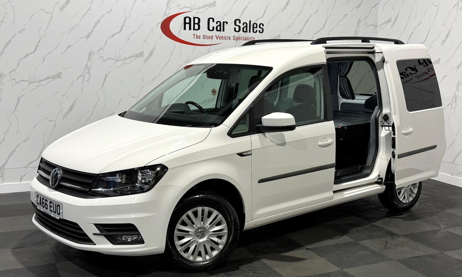 Used Volkswagen Caddy Life 2016 for sale - 77598355: Photo 1