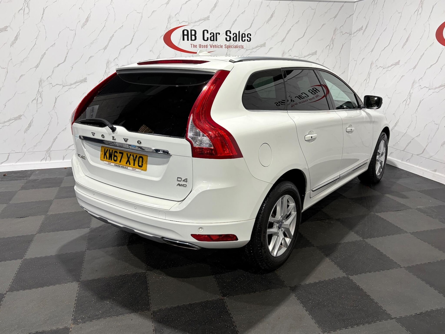 Used Volvo XC60 2017 for sale - 76899374: Photo 10
