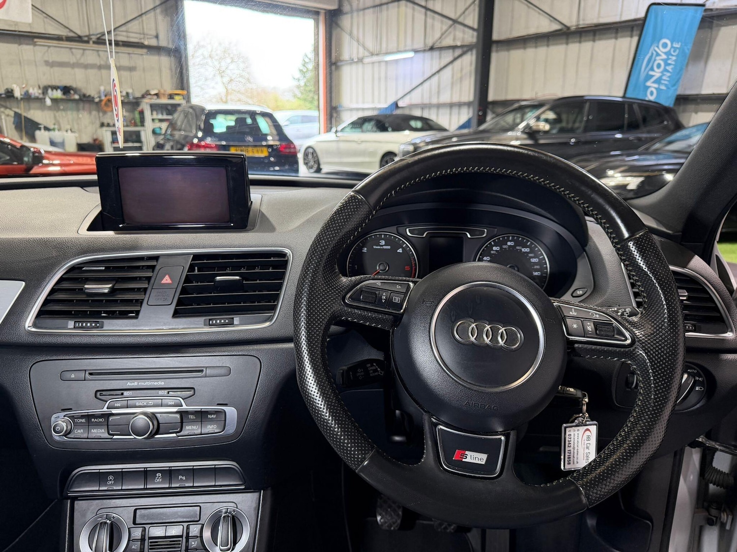 Used Audi Q3 2013 for sale - 77647148: Photo 24