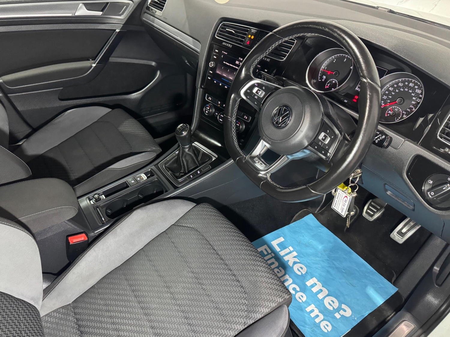 Used Volkswagen Golf 2017 for sale - 76457248: Photo 11