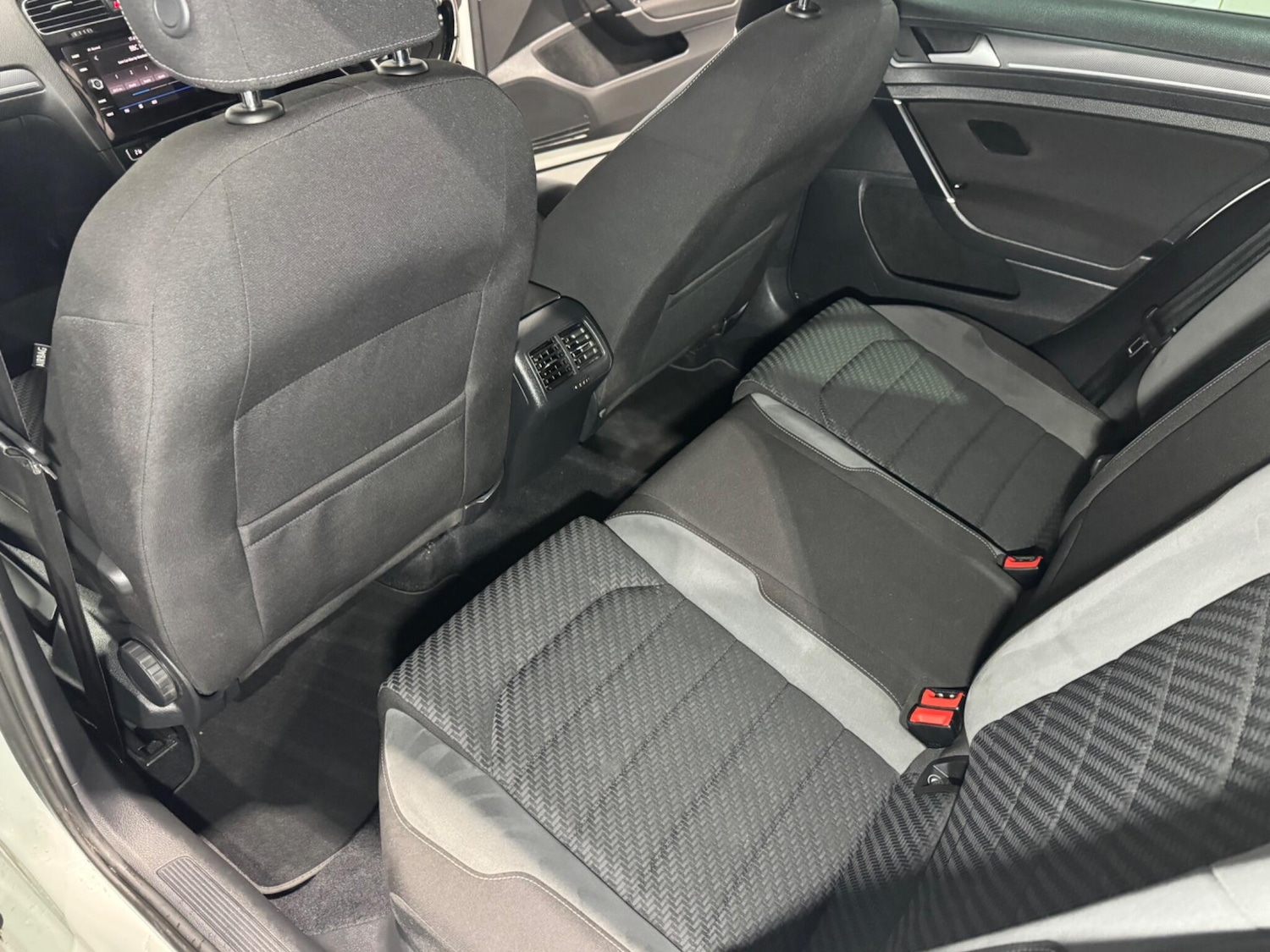 Used Volkswagen Golf 2017 for sale - 76457248: Photo 21