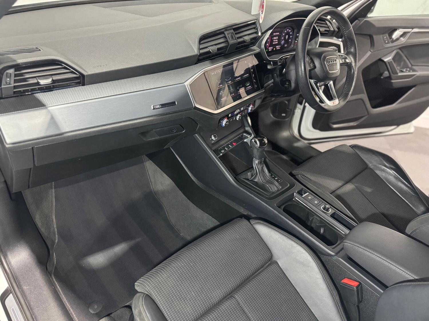 Used Audi Q3 2019 for sale - 76000765: Photo 20