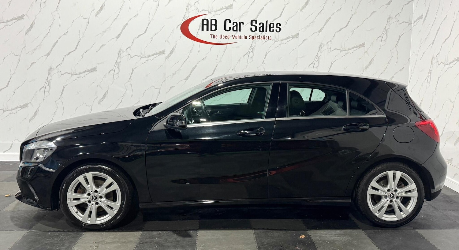 Used Mercedes-Benz A-Class 2017 for sale - 76759371: Photo 5