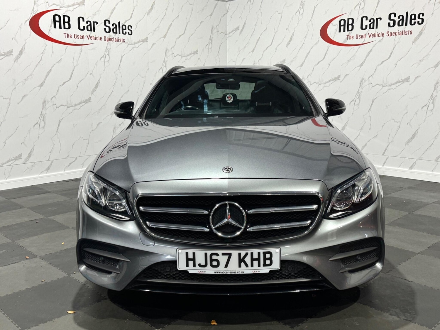 Used Mercedes-Benz E Class 2017 for sale - 76987901: Photo 3