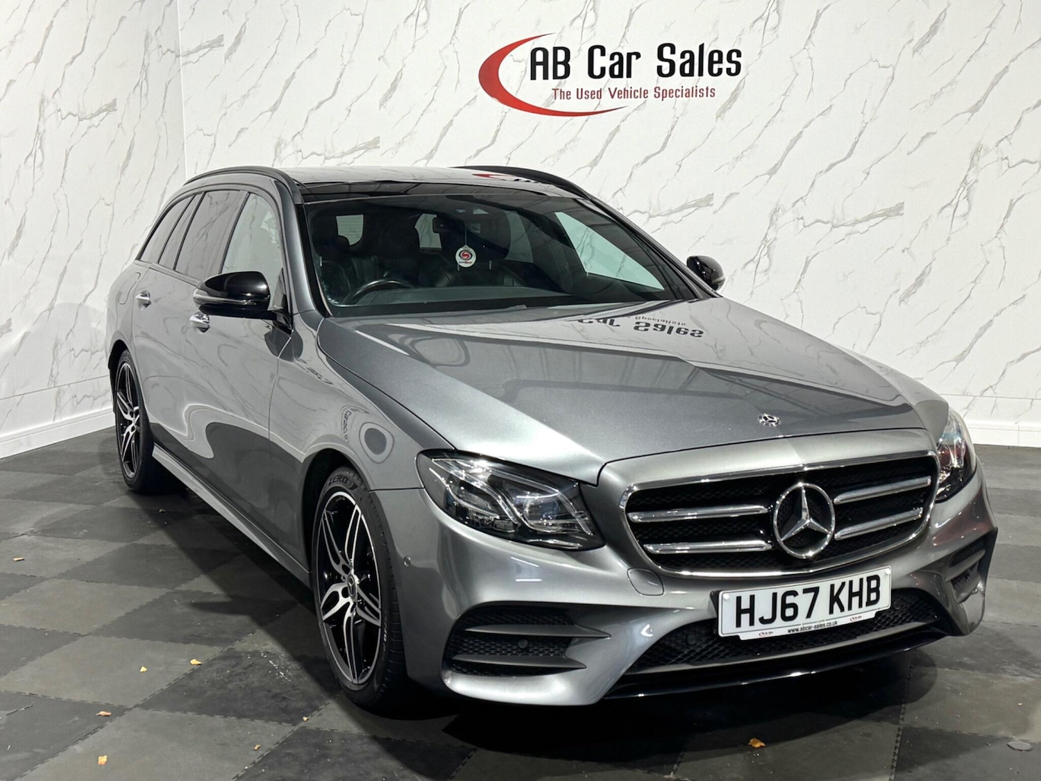 Used Mercedes-Benz E Class 2017 for sale - 76987901: Photo 5