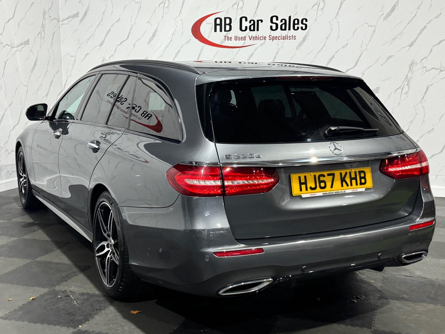 Used Mercedes-Benz E Class 2017 for sale - 76987901: Photo 8