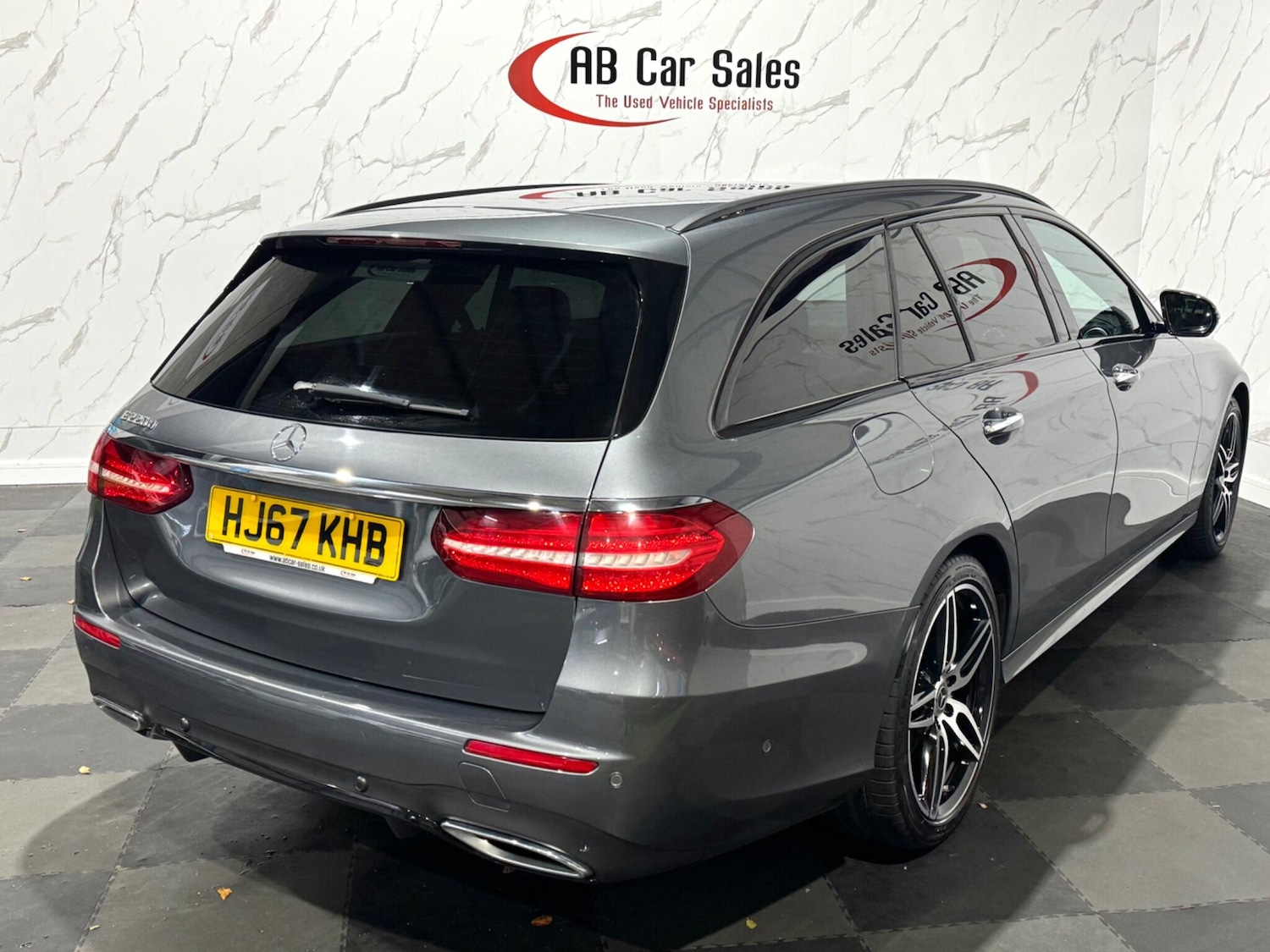 Used Mercedes-Benz E Class 2017 for sale - 76987901: Photo 9