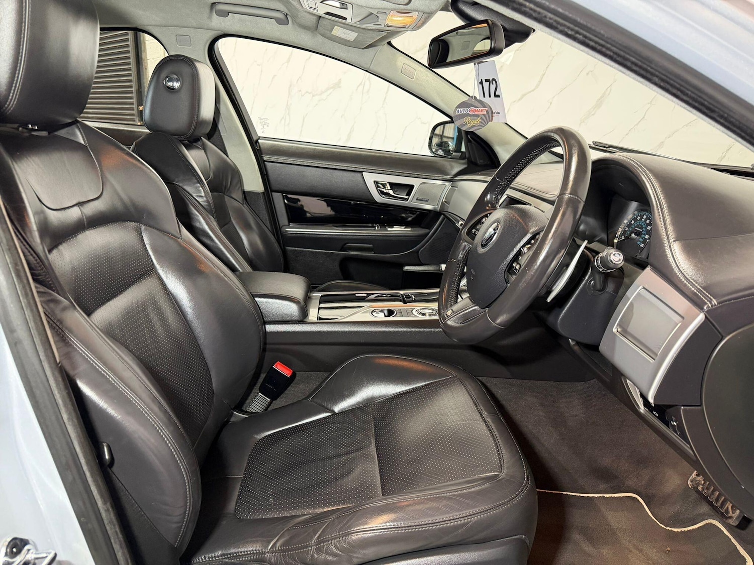 Used Jaguar XF 2015 for sale - 78047851: Photo 12