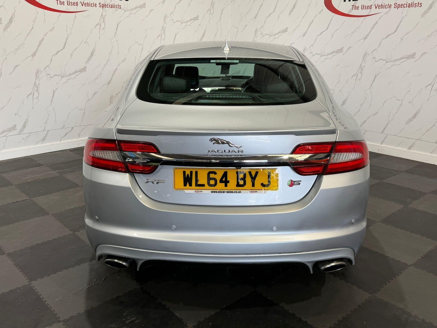 Used Jaguar XF 2015 for sale - 78047851: Photo 4