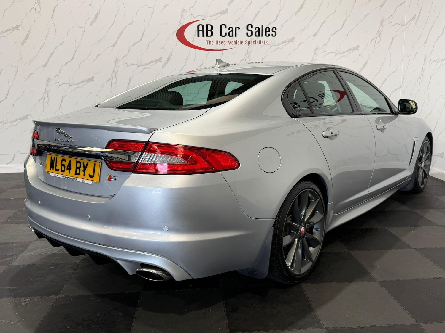 Used Jaguar XF 2015 for sale - 78047851: Photo 8