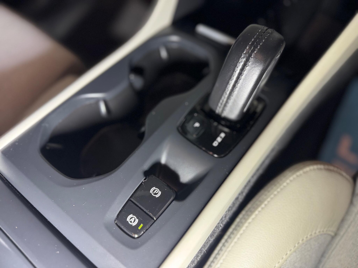 Used Volvo XC40 2018 for sale - 76633162: Photo 23