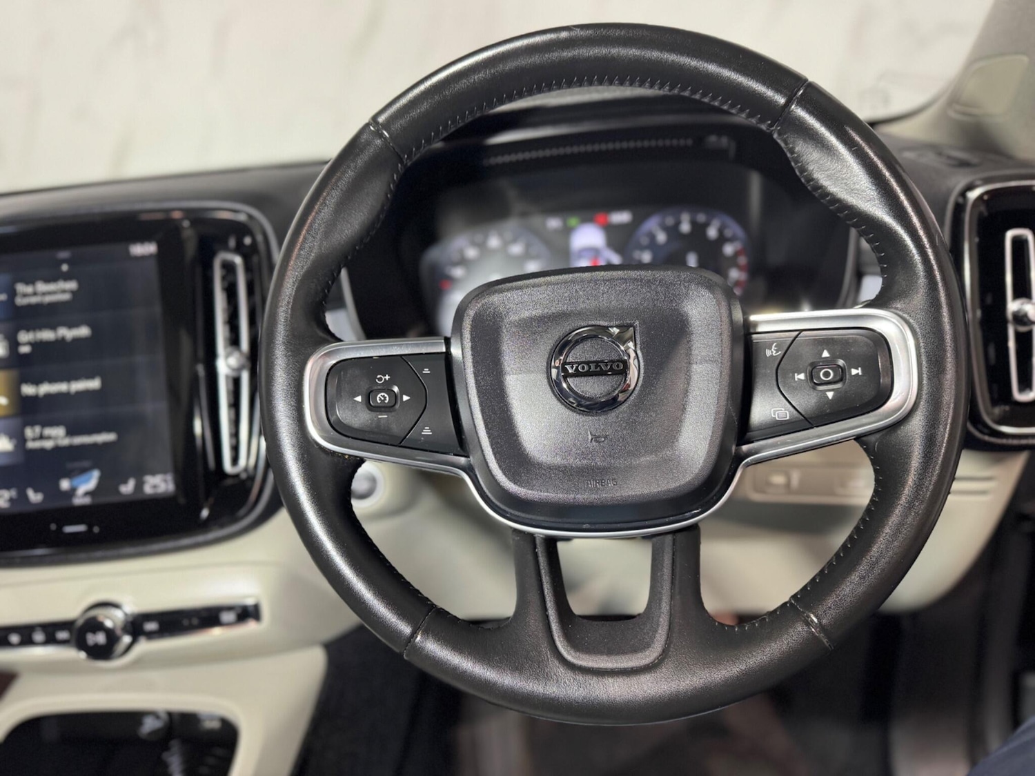 Used Volvo XC40 2018 for sale - 76633162: Photo 30