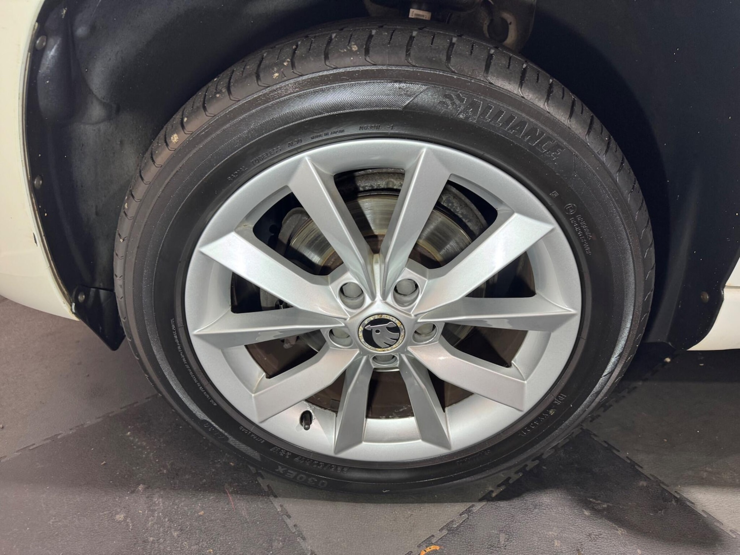 Used Skoda Yeti 2015 for sale - 76336308: Photo 25
