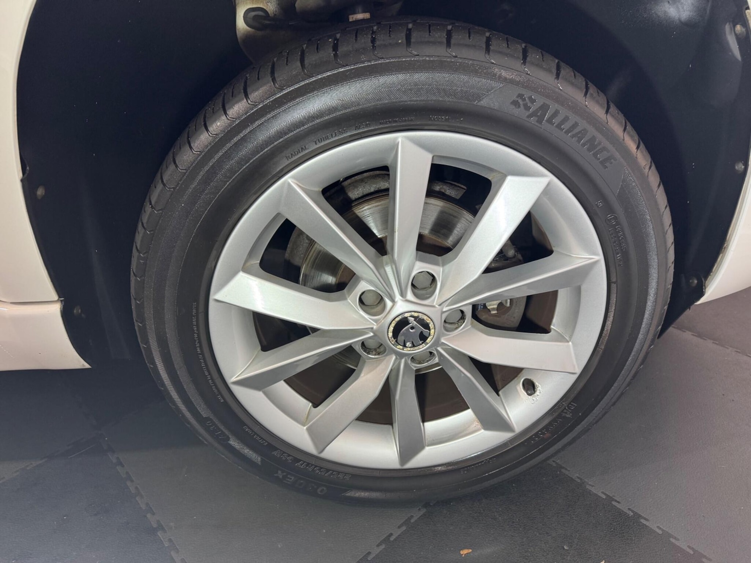 Used Skoda Yeti 2015 for sale - 76336308: Photo 28