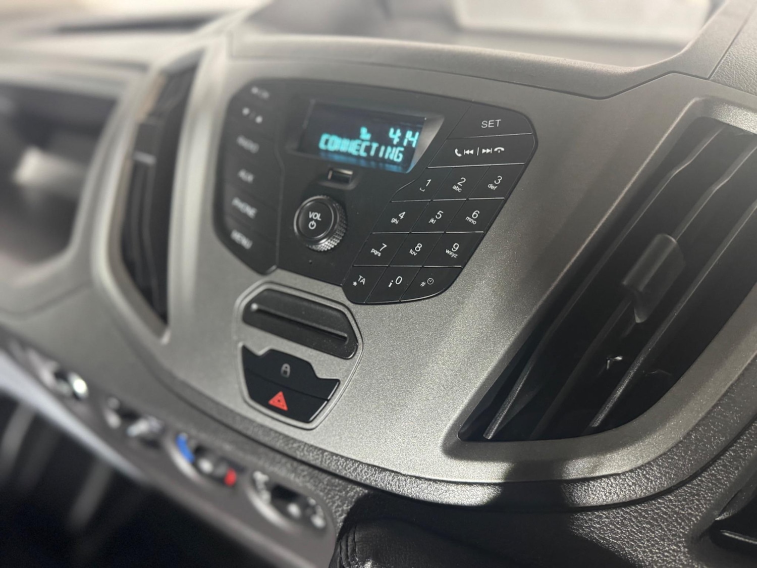 Used Ford Transit 2019 for sale - 77230420: Photo 18