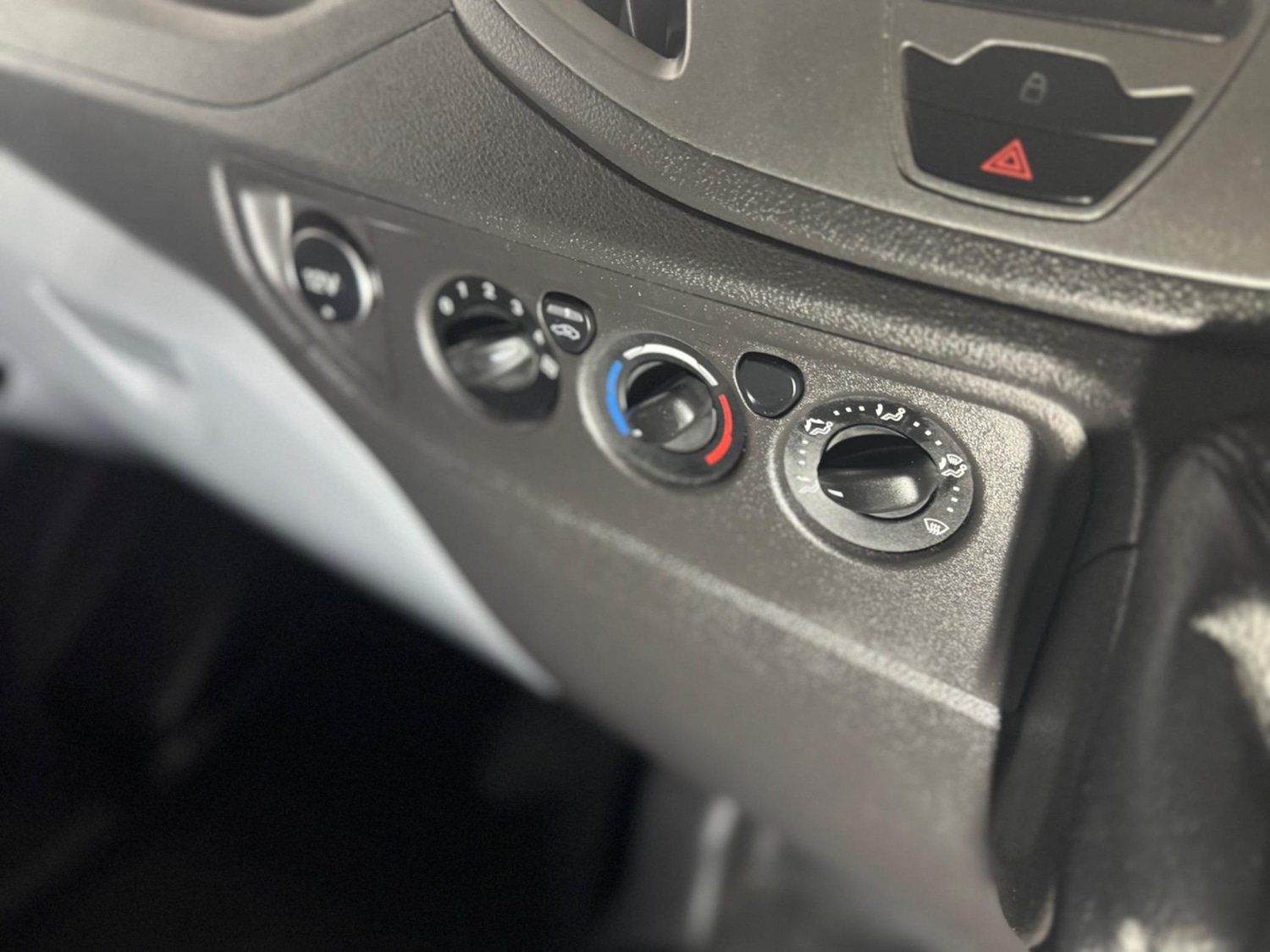 Used Ford Transit 2019 for sale - 77230420: Photo 19